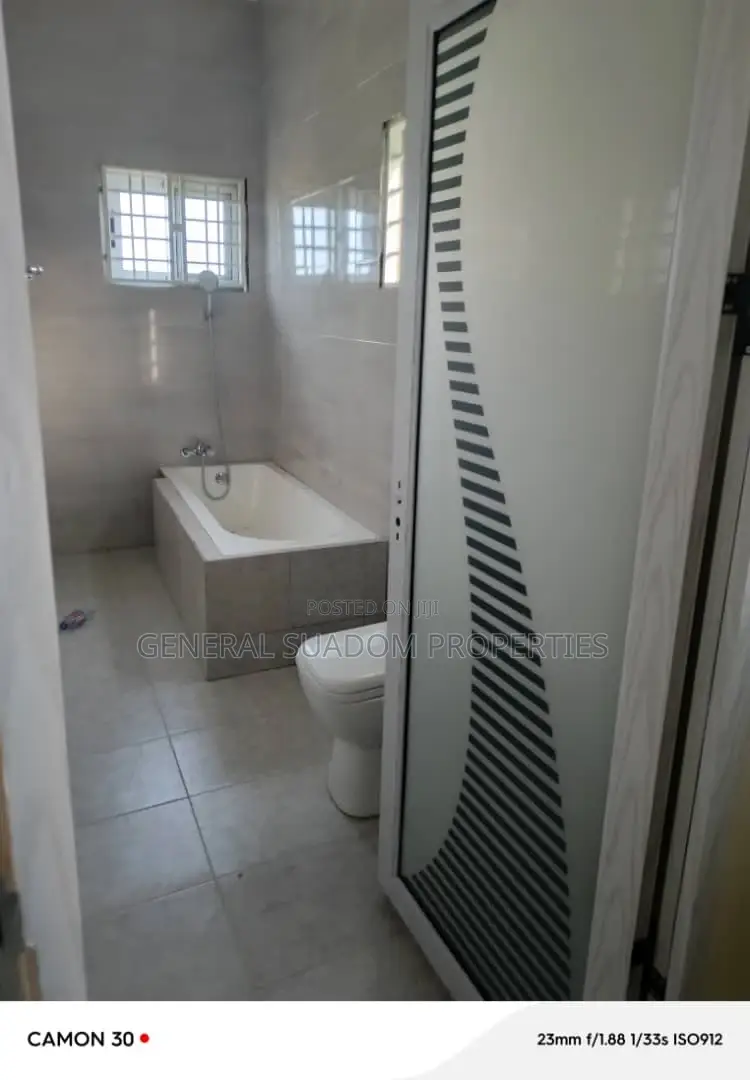 4bdrm Duplex in Suadom Properties, Baatsona Total for rent