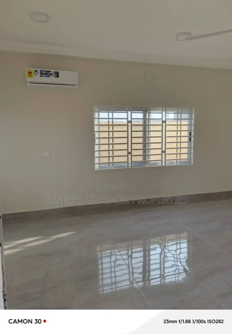 4bdrm Duplex in Suadom Properties, Baatsona Total for rent