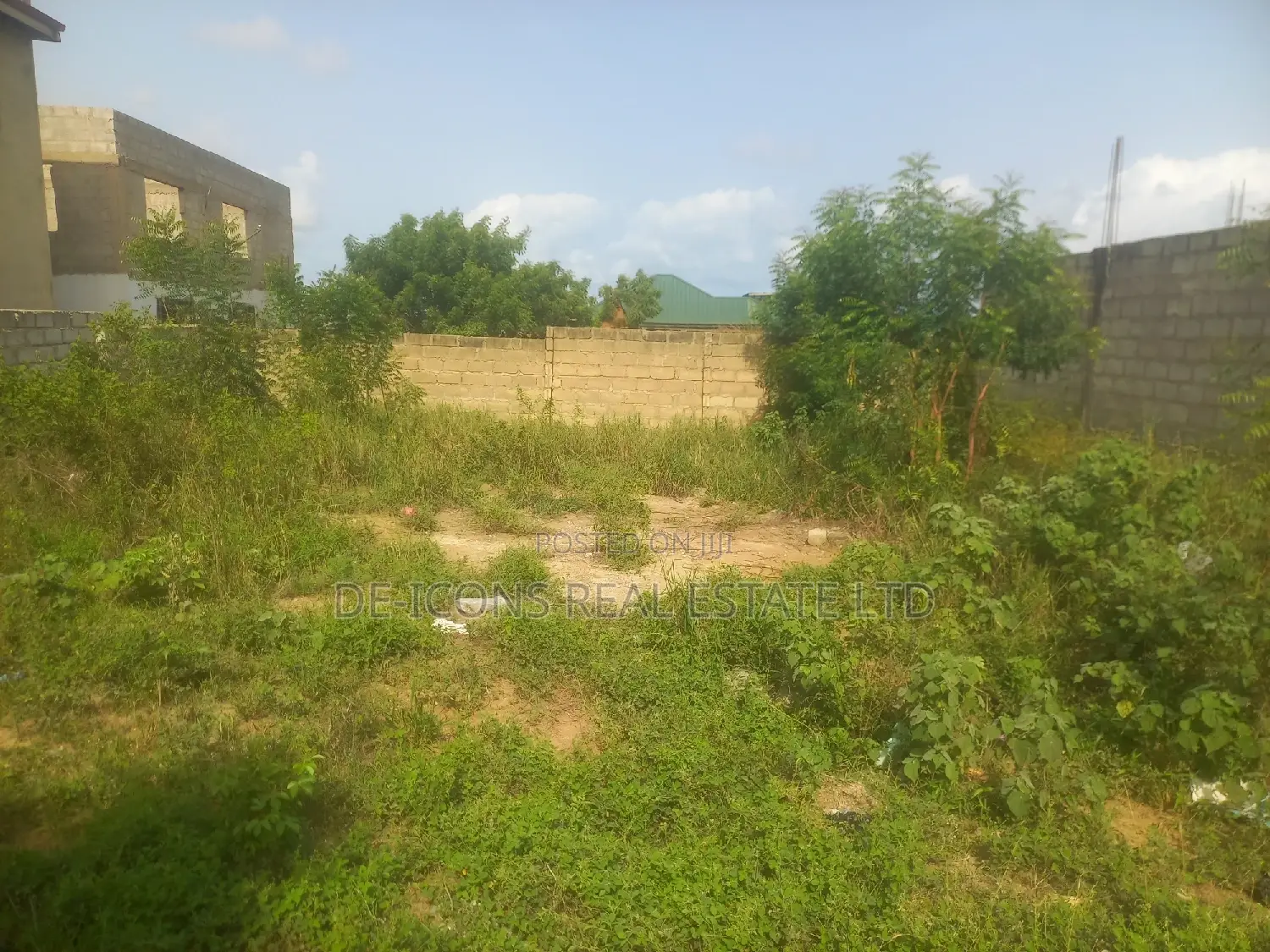 6 Shops Built in Front of a Full Plot, Millennium- Kasoa