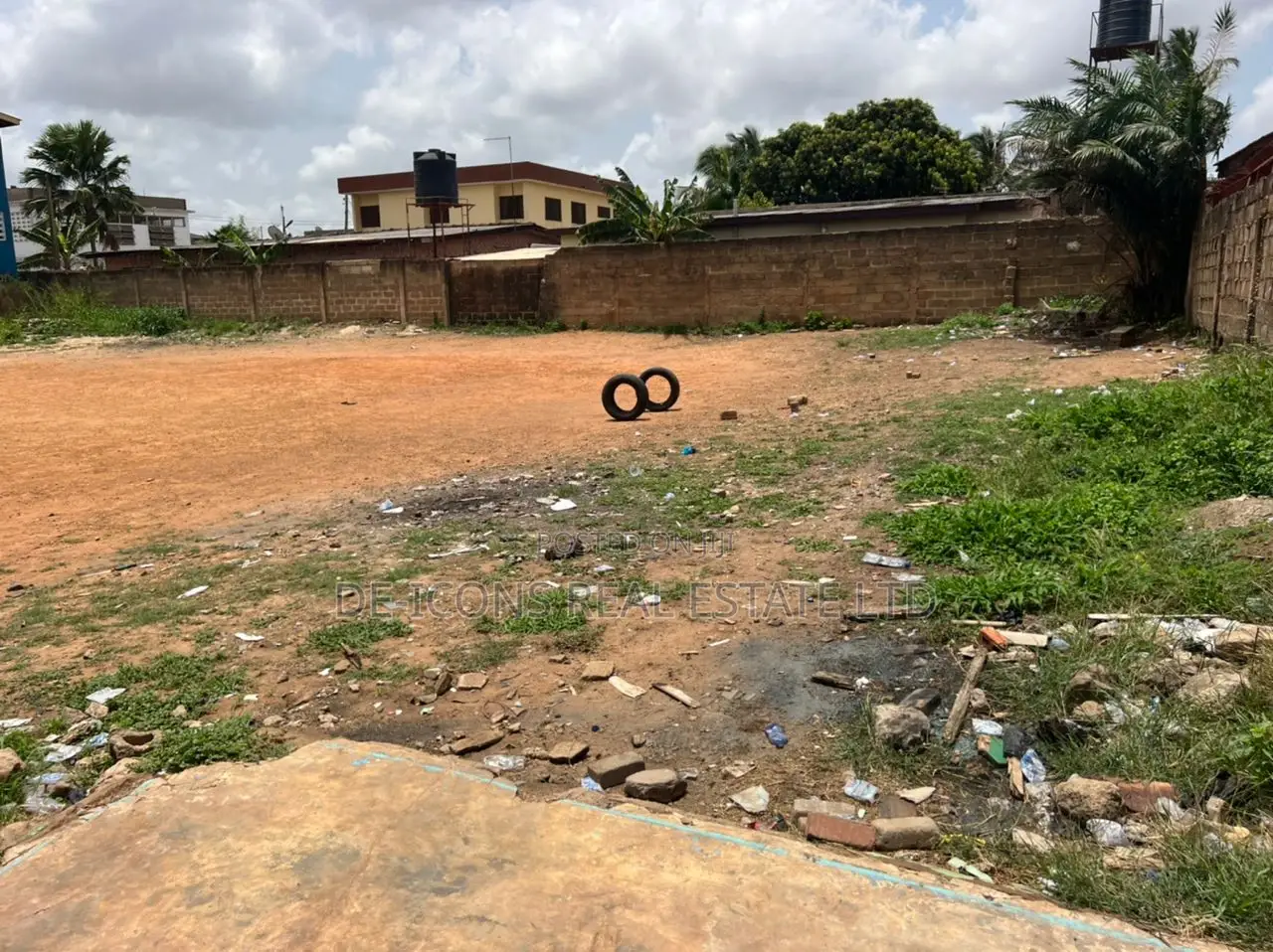 6 Shops Built in Front of a Full Plot, Millennium- Kasoa