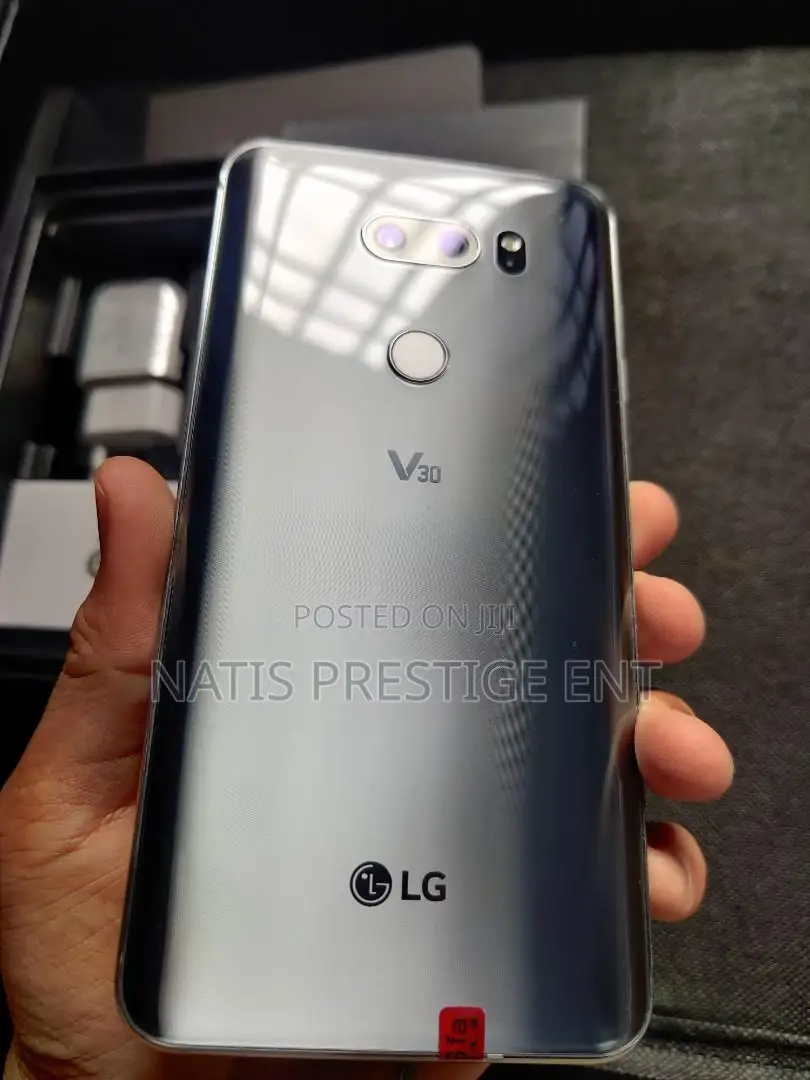 LG V30 64 GB Black