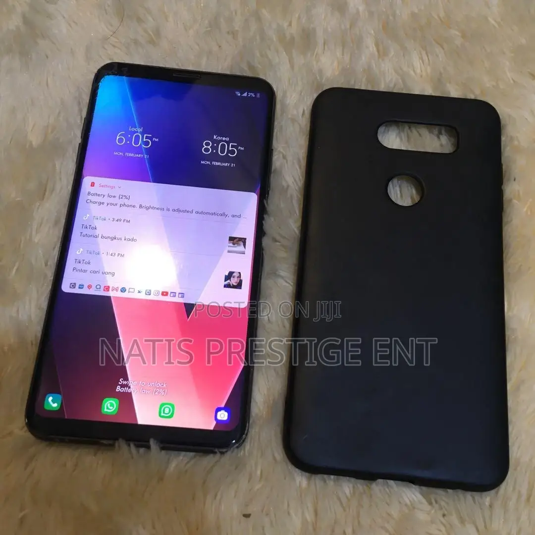 LG V30 64 GB Black