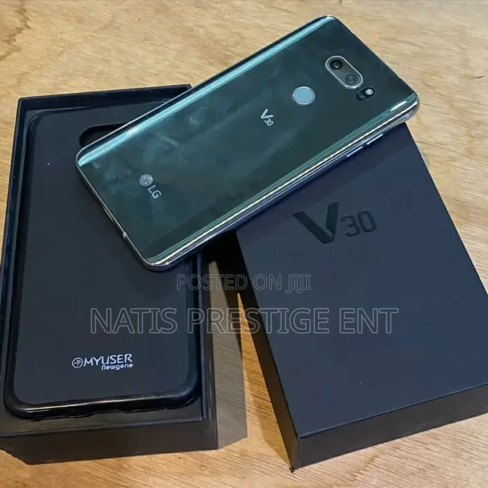 New LG V30 64 GB Black