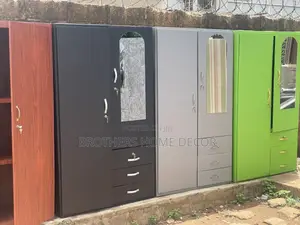 Laminated Wardrobes Available// Very Strong and Durable