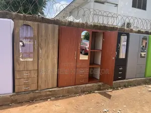Laminated Wardrobes Available// Very Strong and Durable