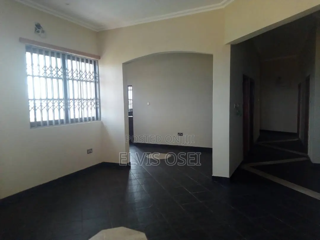 2bdrm Apartment in Broadcasting Kazoo, Accra Metropolitan for rent