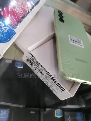 New Samsung Galaxy A14 5G 64 GB Green