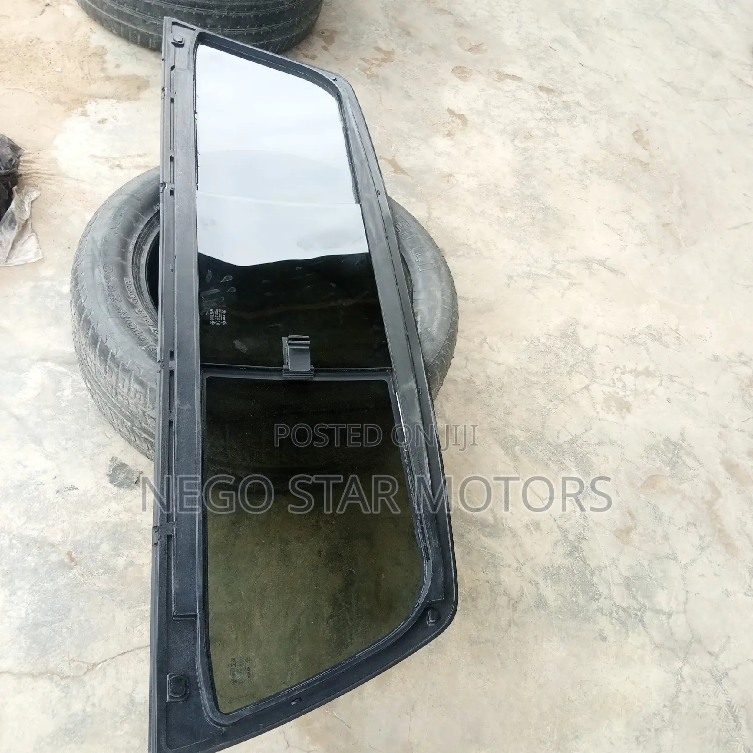 Toyota Tundra 2009 Back Glass Tinted