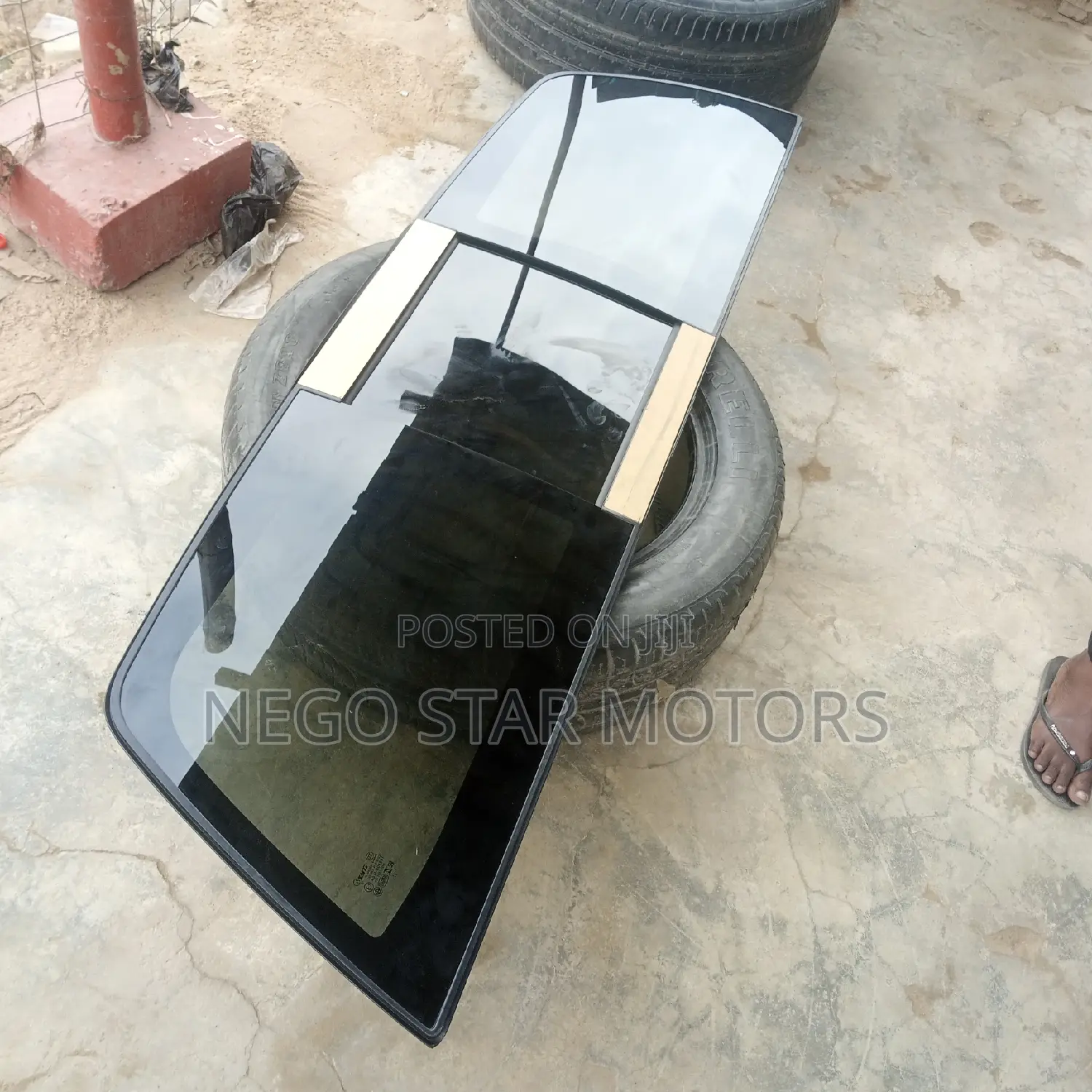 Toyota Tundra 2009 Back Glass Tinted
