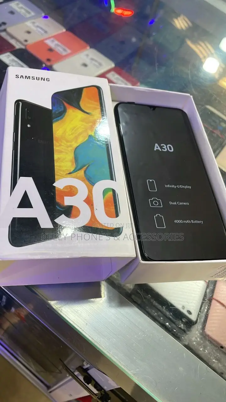 New Samsung Galaxy A30 64 GB Black