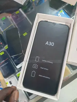 New Samsung Galaxy A30 64 GB Black
