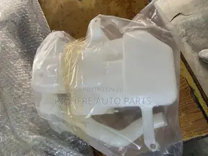 Nissan Hardbody Wiper Tank/Washer