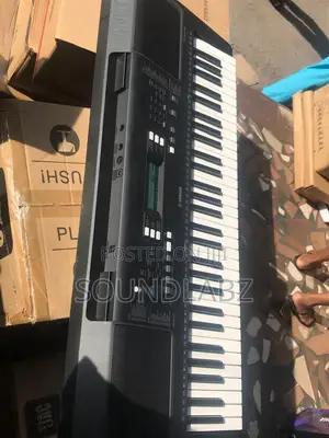 Yamaha, 61-key Portable Keyboard (Psre473), Black With Bag