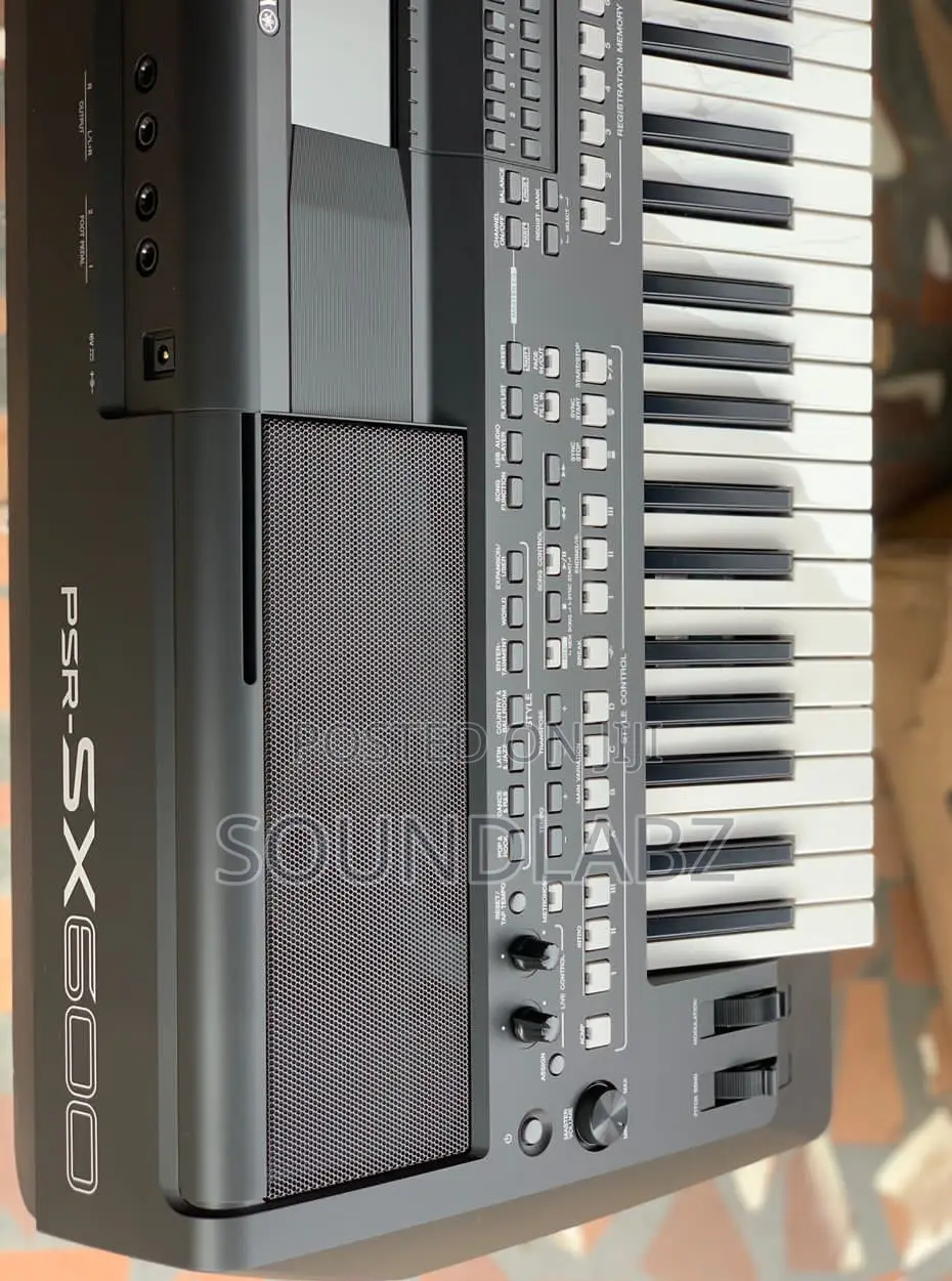 Yamaha Psrsx600 Arranger Workstation Keyboard,Black