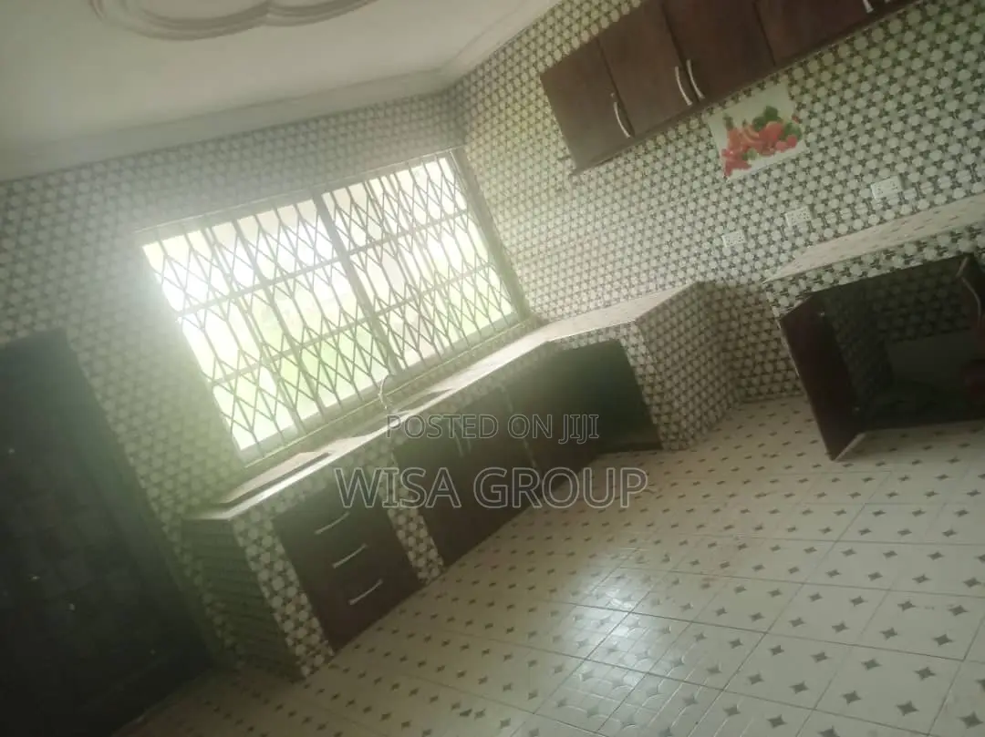 7bdrm Duplex in Wisa Groups, Accra Metropolitan for rent