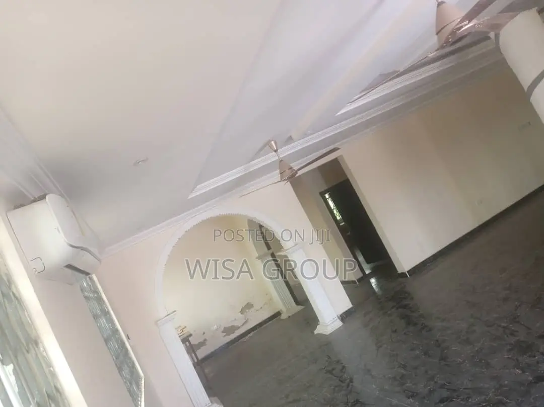 7bdrm Duplex in Wisa Groups, Accra Metropolitan for rent