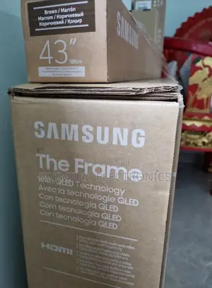 Clarity in Motion | Samsung 55" | the Frame Uhd Qled Tv