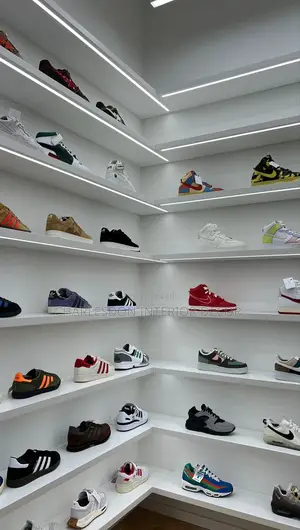 Quality P. O .P Shoe Rack Designer Installation