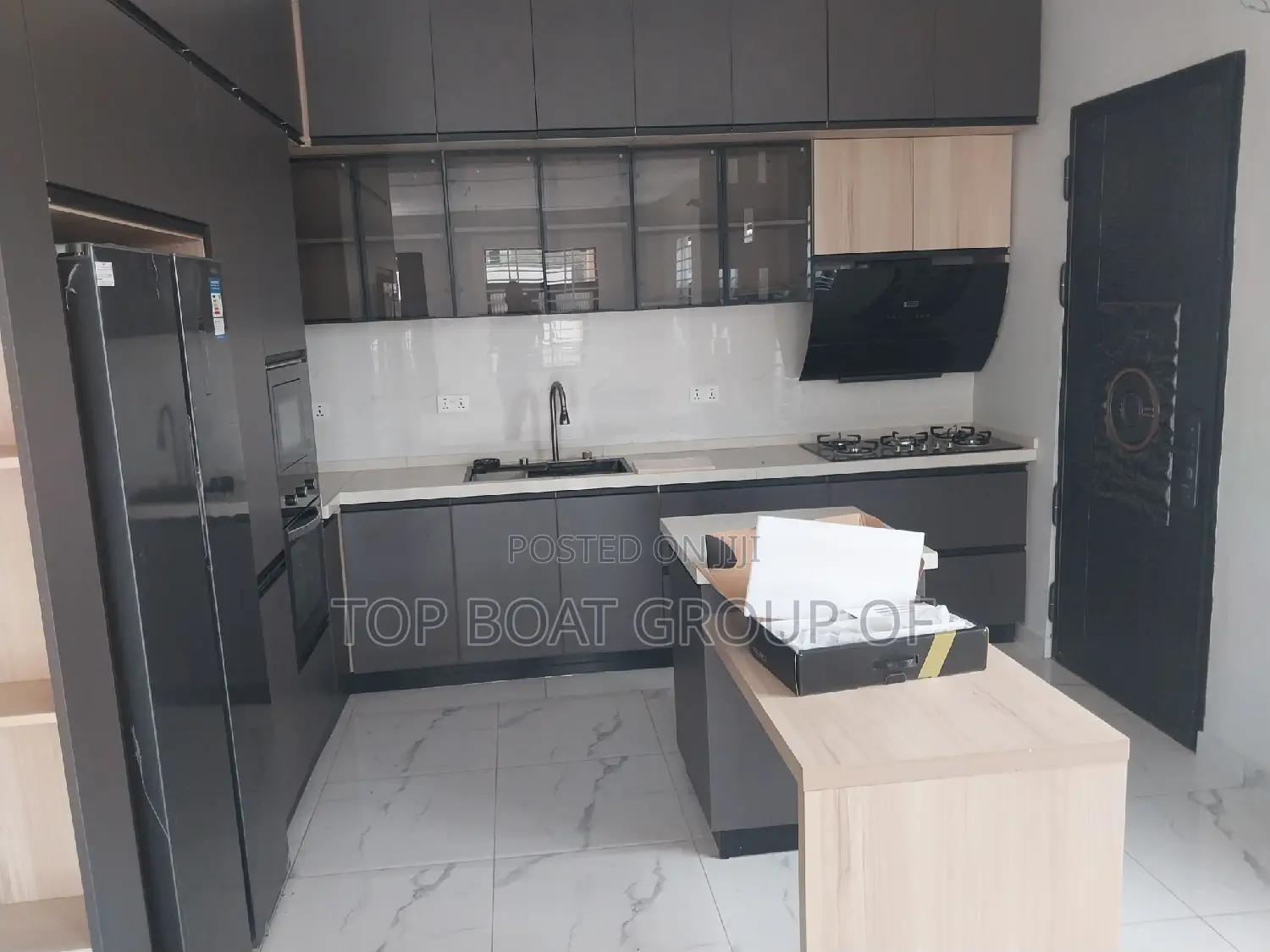 Furnished 4bdrm House in Top-Boat Estate, Kumasi Metropolitan for sale