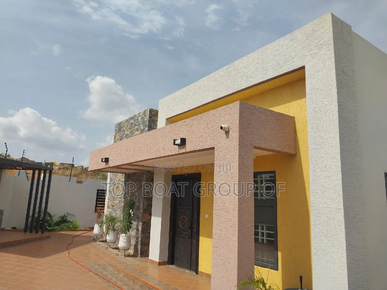 Furnished 4bdrm House in Top-Boat Estate, Kumasi Metropolitan for sale