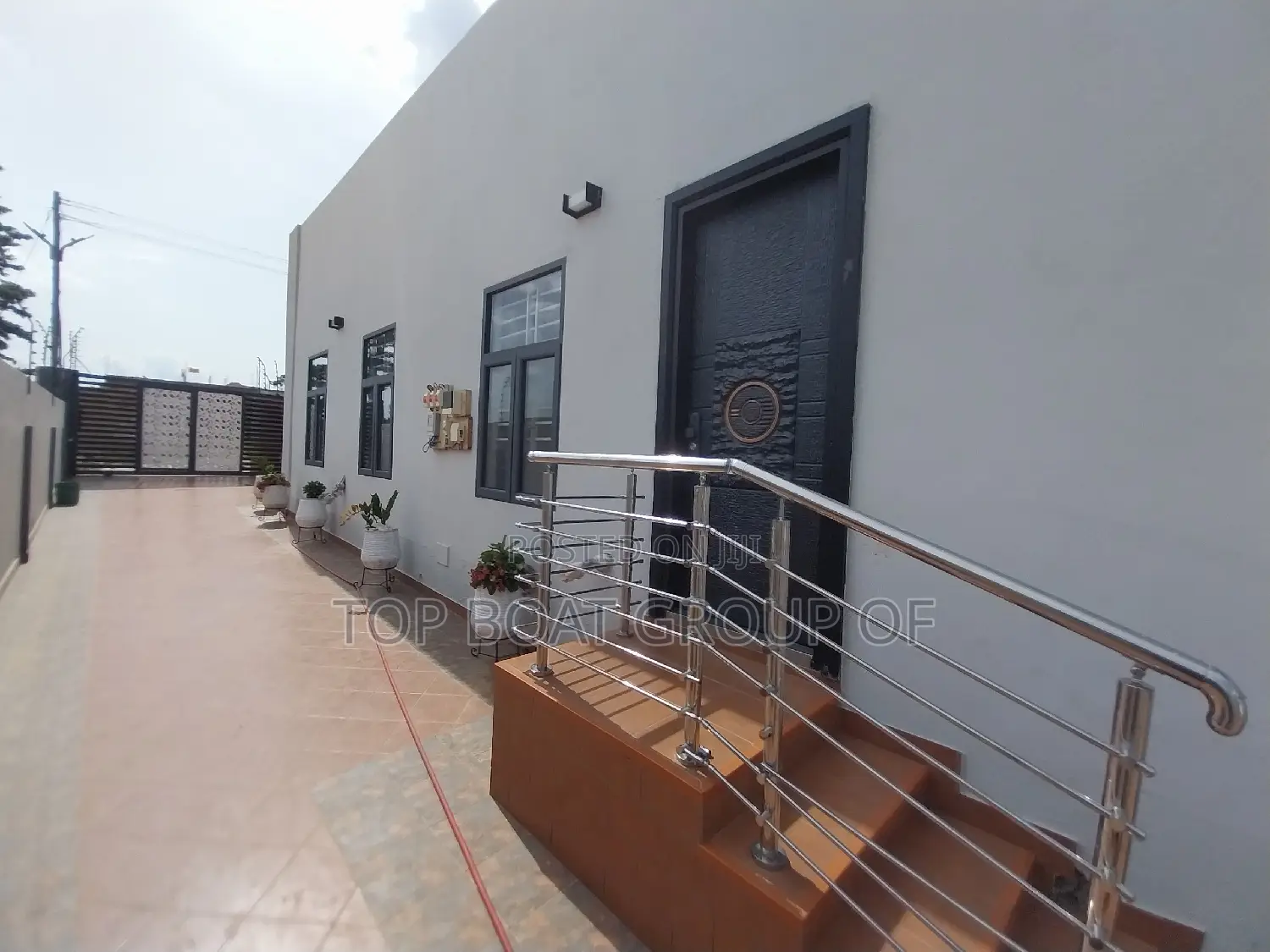 Furnished 4bdrm House in Top-Boat Estate, Kumasi Metropolitan for sale