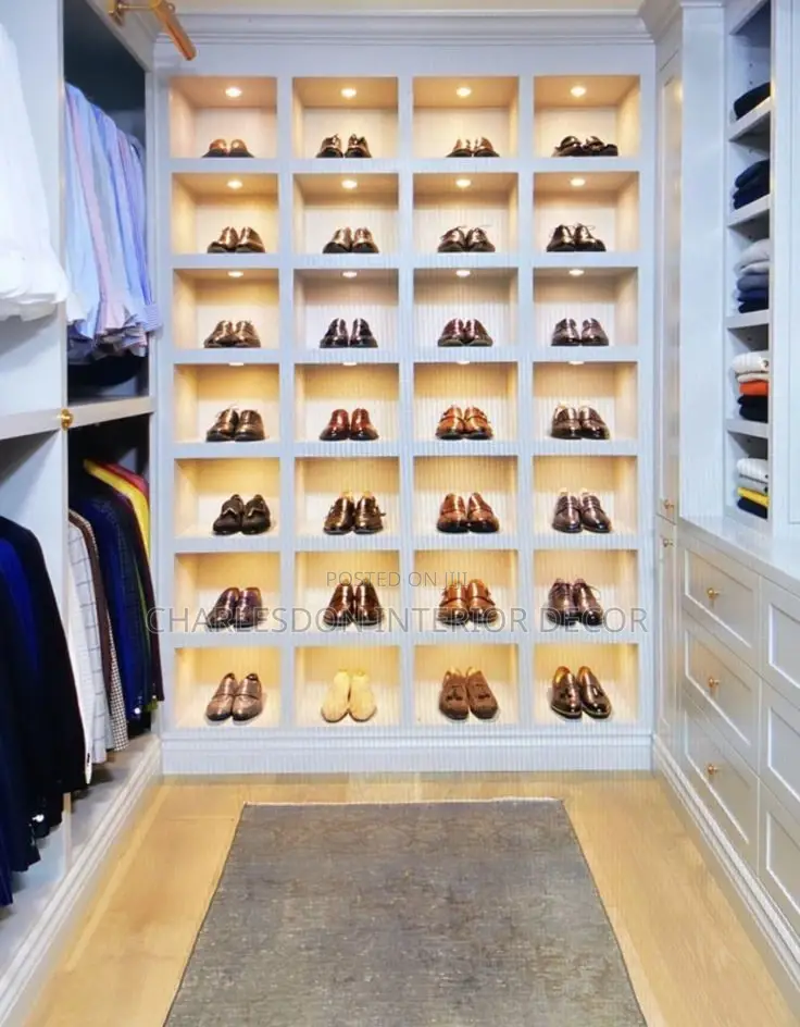 Quality P. O .P Shoe Rack Designer Installation