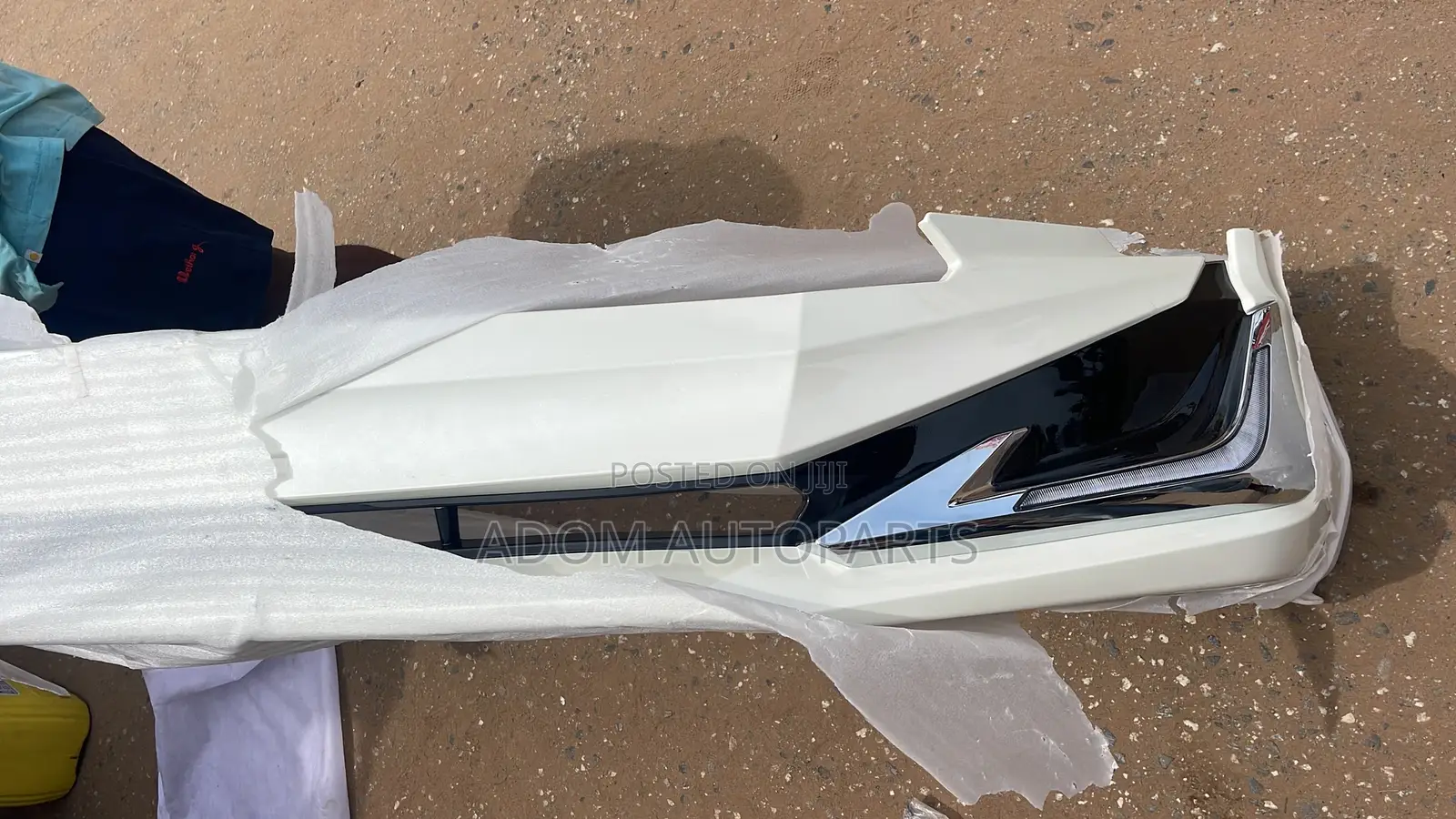 Land Cruiser Prado Spoiler Chrome Light 2018 2019 2020 2021