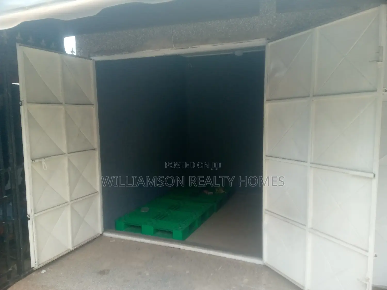 Affordable Road Side Shop/Store/Officespace/Showroom,Spintex