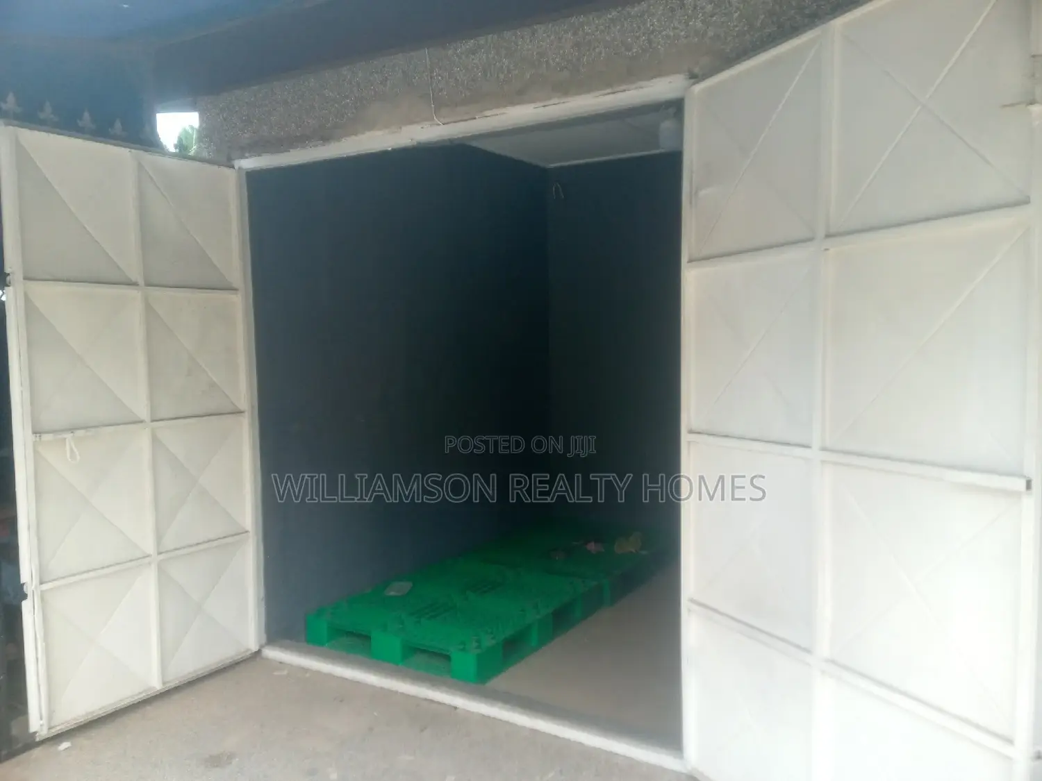 Affordable Road Side Shop/Store/Officespace/Showroom,Spintex