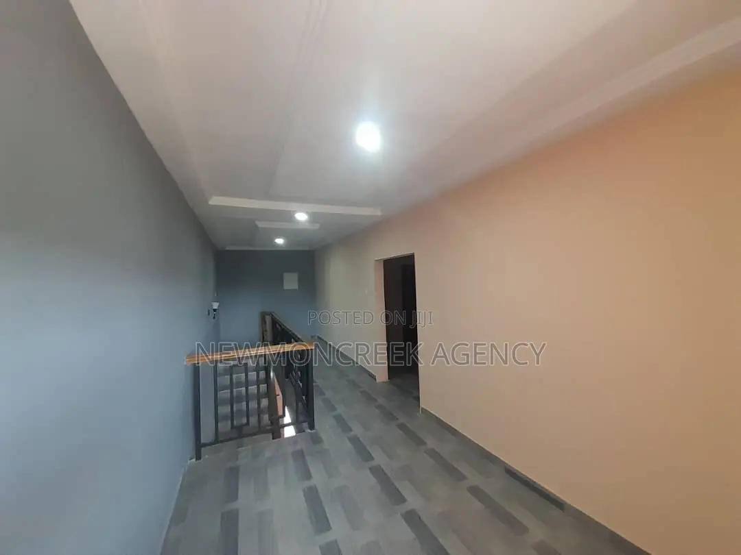 4bdrm Duplex in Abokobi Junction, Accra Metropolitan for sale