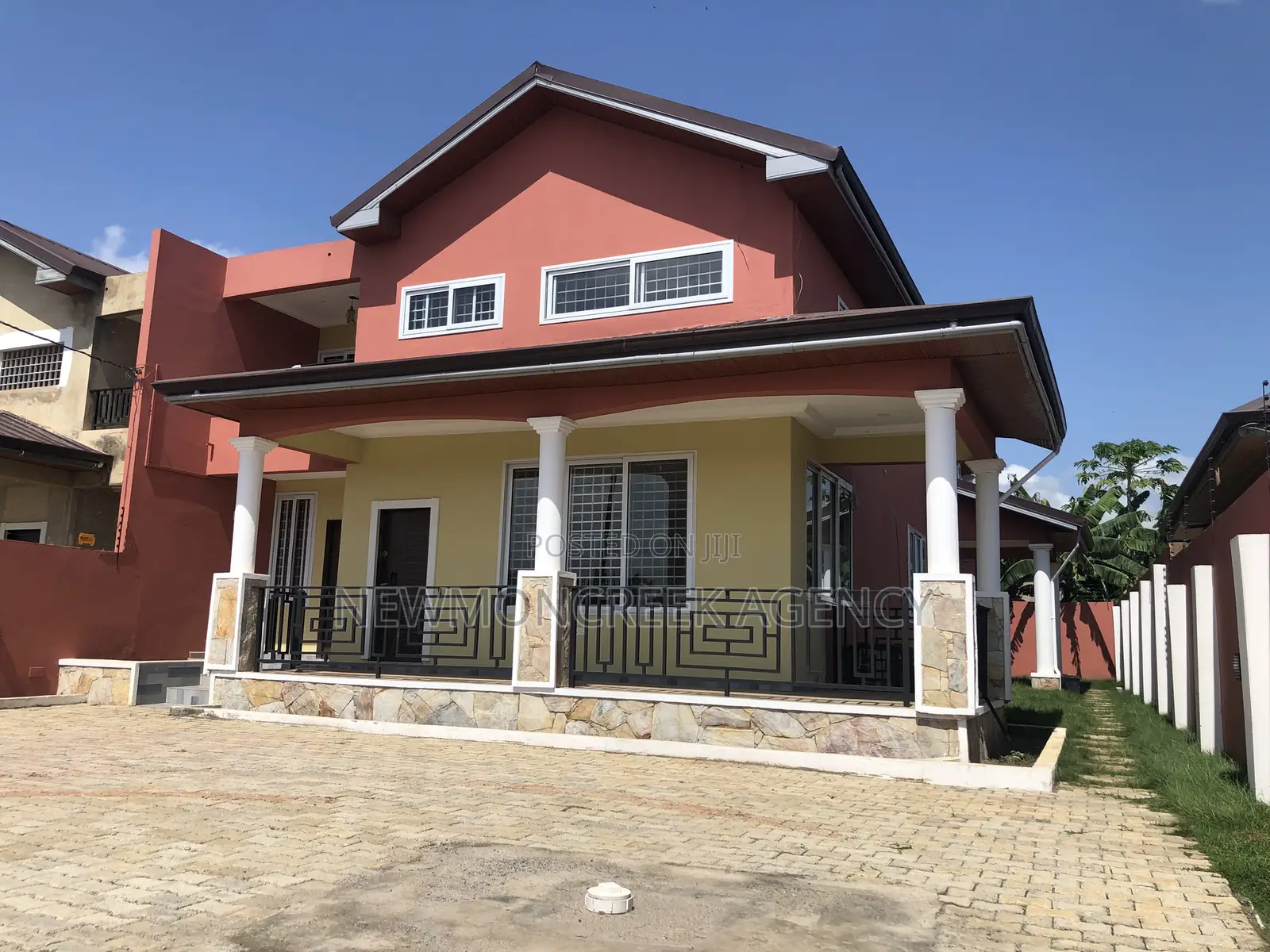 4bdrm Duplex in Abokobi Junction, Accra Metropolitan for sale