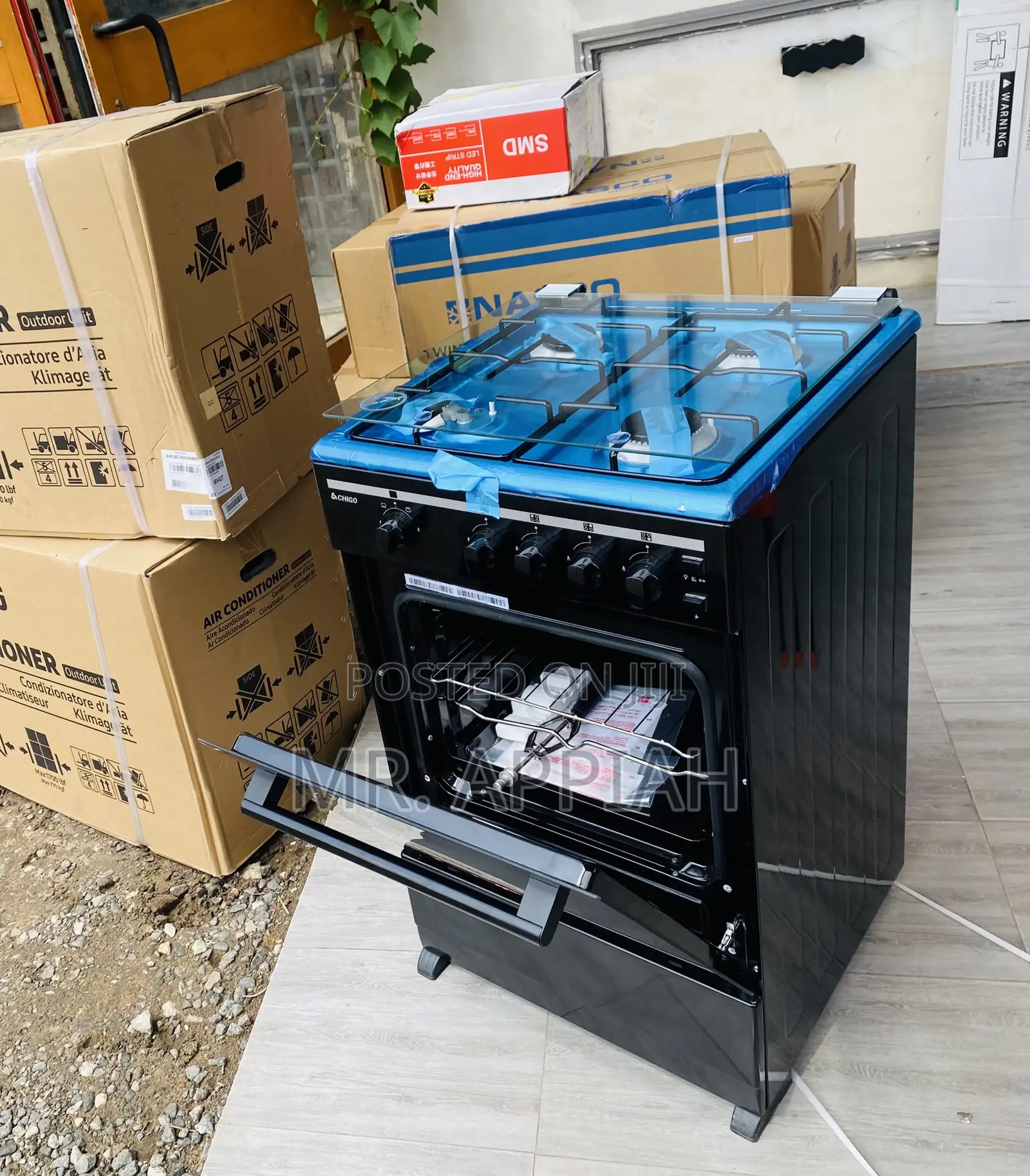 Lovely Design Chigo 50x50 4 Gas Burner With Oven(Black).
