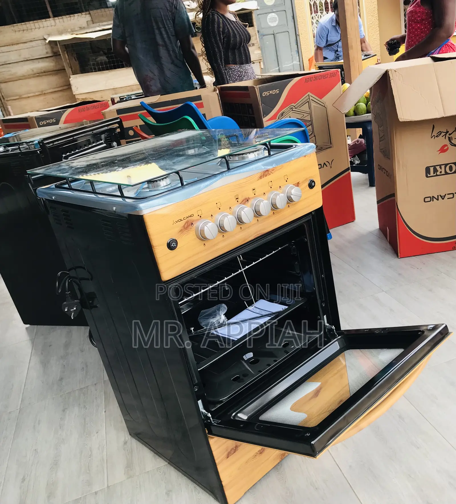 Authentic Wooden Volcano 50x50 4 Gas Burner With Lid.