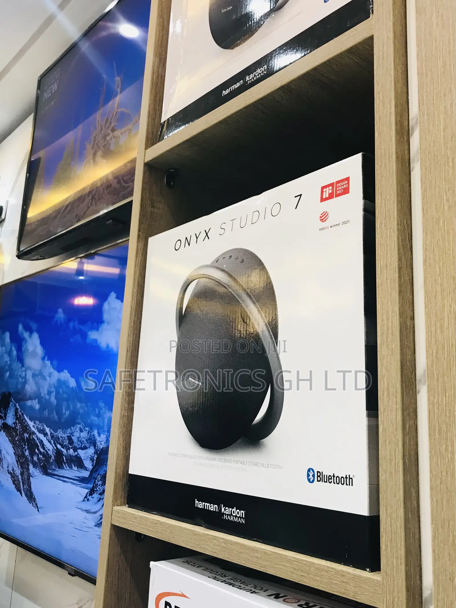 Onyx Studio 7 Bluetooth Wireless Harman Kardon Speaker
