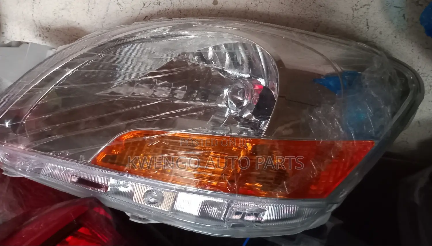 Toyota Yaris Headlight Pair