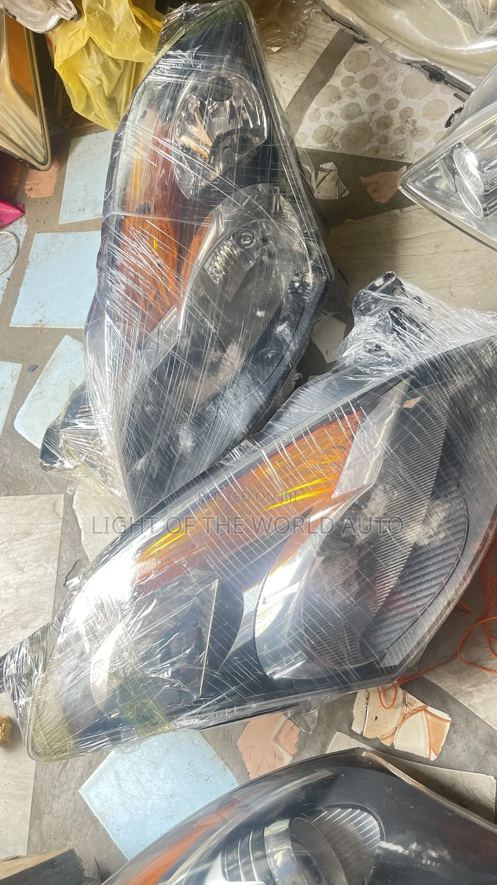 Nissan Altima 08 Headlight