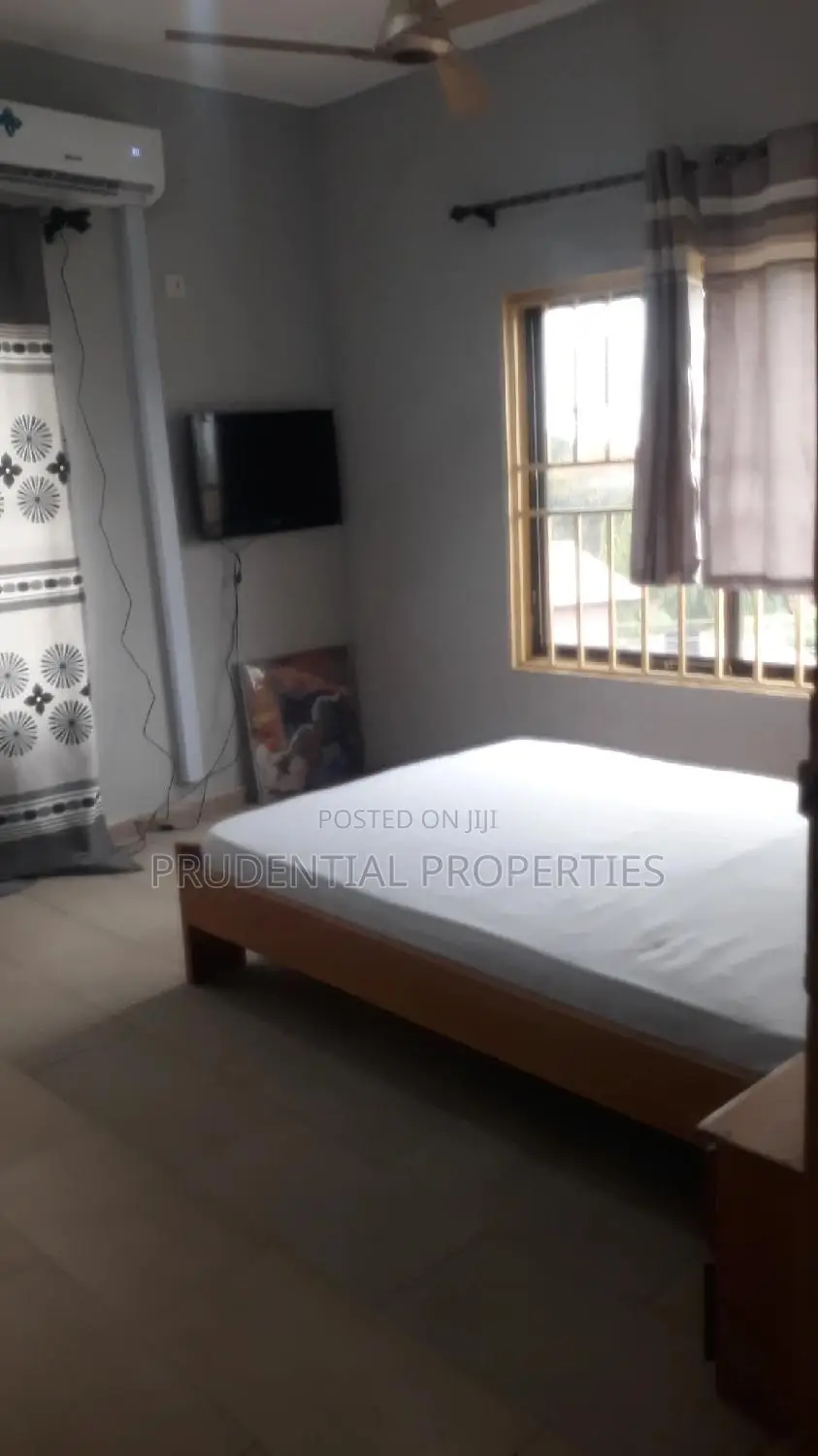 Furnished 1bdrm Apartment in Asylum Down for rent