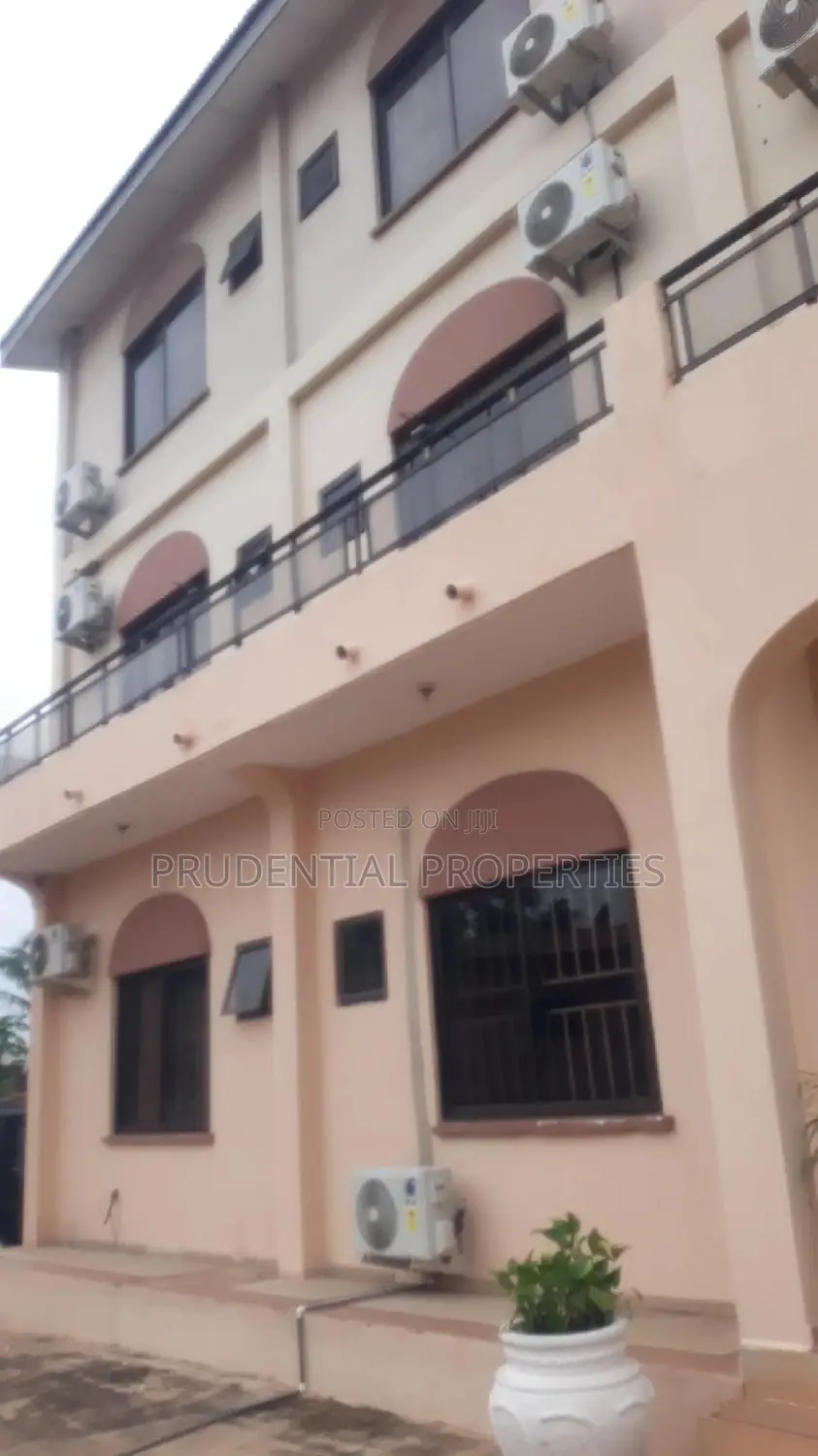 Furnished 1bdrm Apartment in Asylum Down for rent