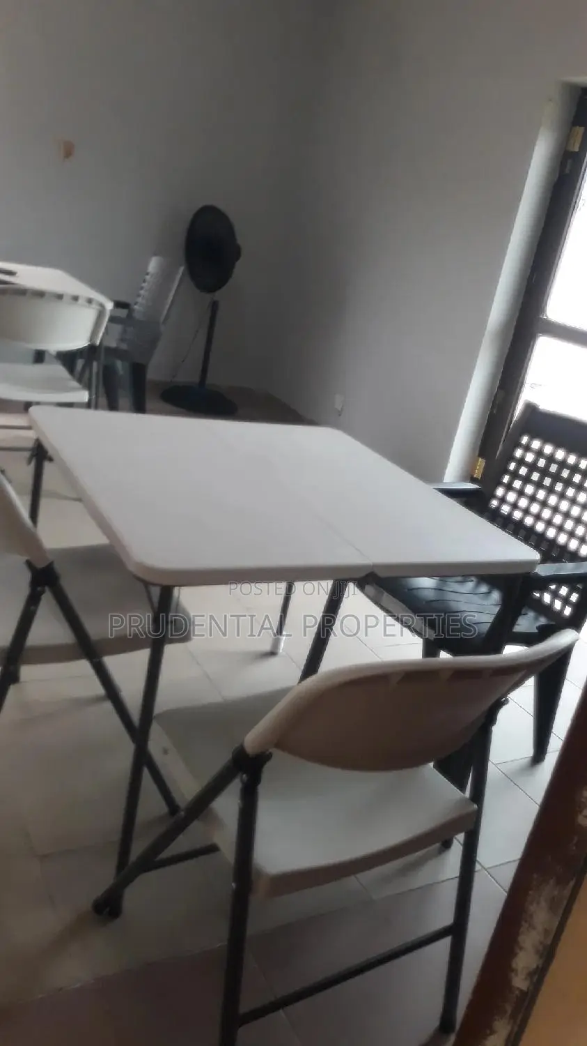 Furnished 1bdrm Apartment in Asylum Down for rent