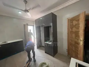 4bdrm Mansion in East Legon for rent