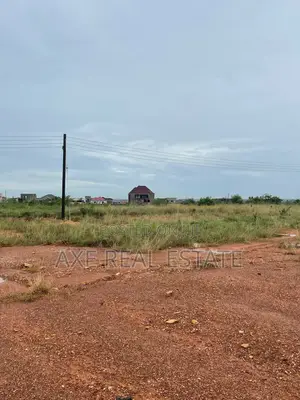 Neatly Titled Plots - Tema Community 25