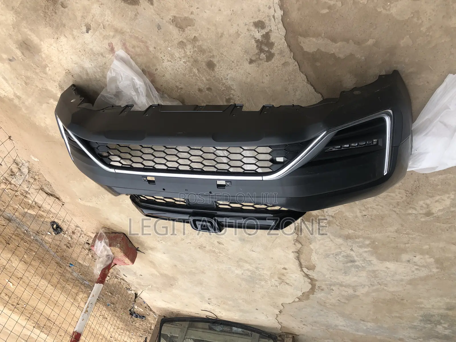 Honda CR-V 2017-2020 Complete Front Bumper