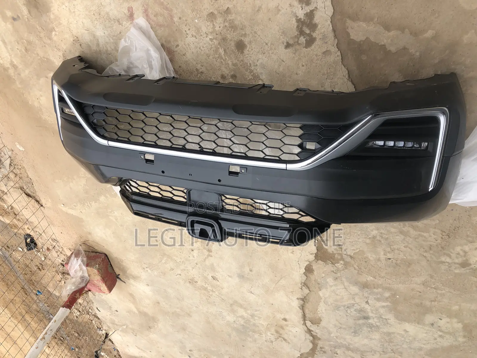 Honda CR-V 2017-2020 Complete Front Bumper