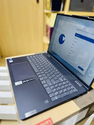 New Laptop Lenovo Yoga 710 16GB Intel Core I5 SSD 512GB