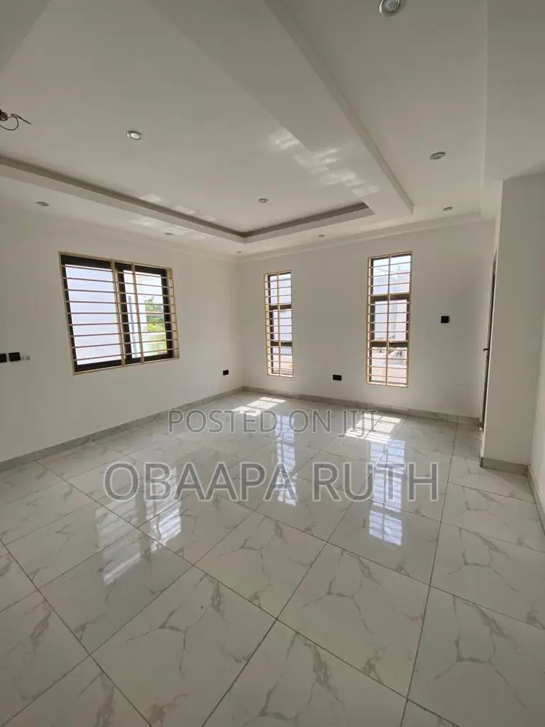 3bdrm Duplex in East Legon for rent