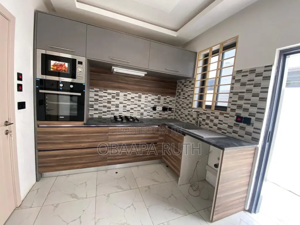 3bdrm Duplex in East Legon for rent