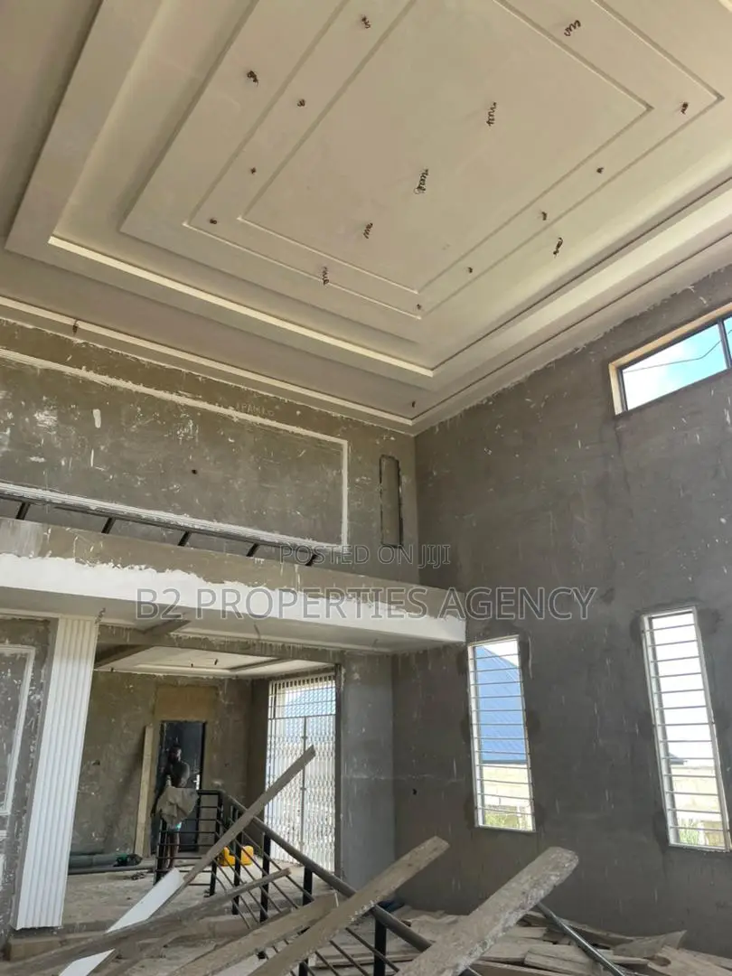 6bdrm Mansion in B2 Properties Agency, Kumasi Metropolitan for sale