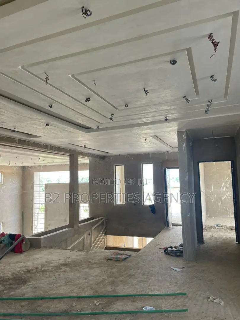 6bdrm Mansion in B2 Properties Agency, Kumasi Metropolitan for sale