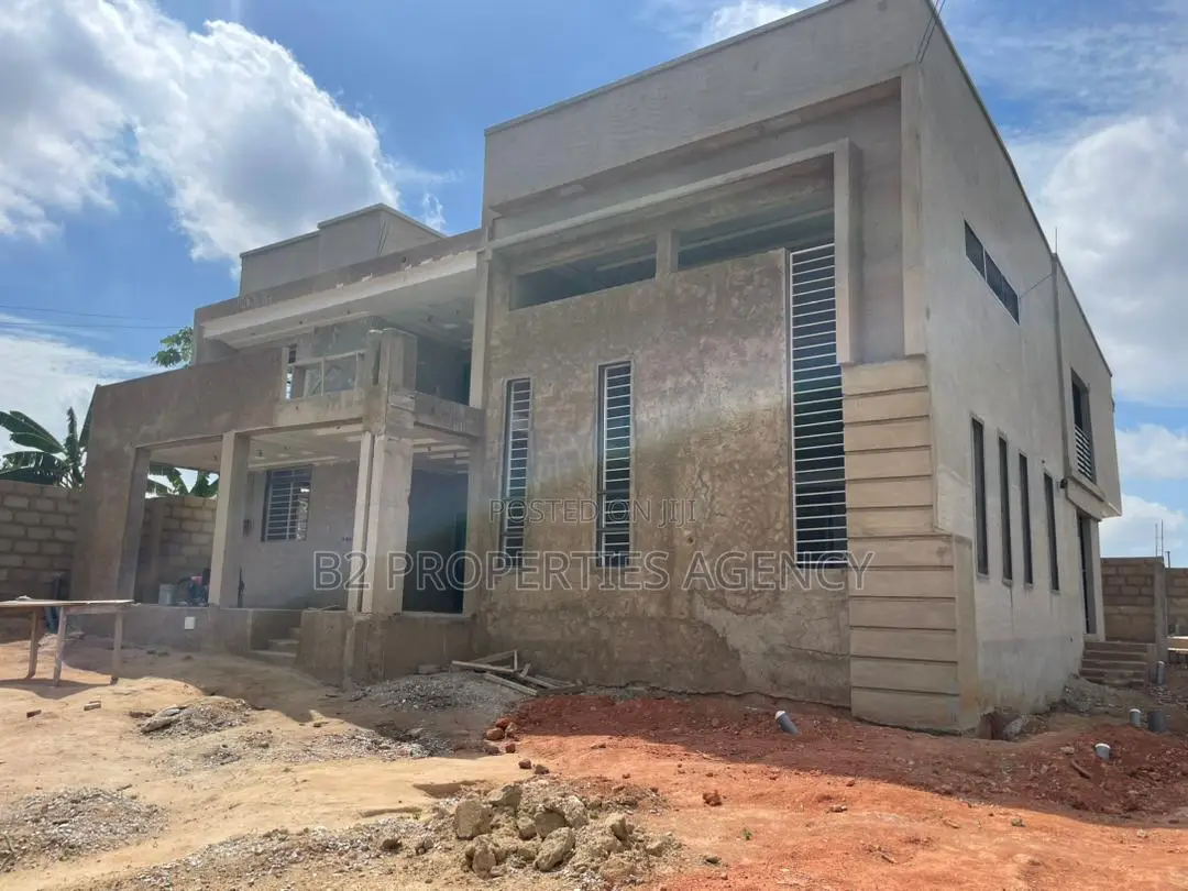 6bdrm Mansion in B2 Properties Agency, Kumasi Metropolitan for sale