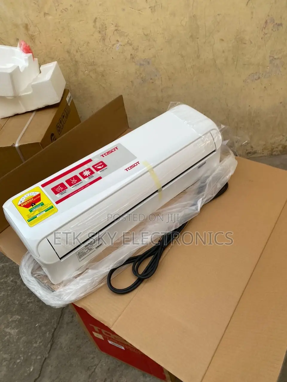Gripping Tosot 2.5hp Split AC R410 Gas